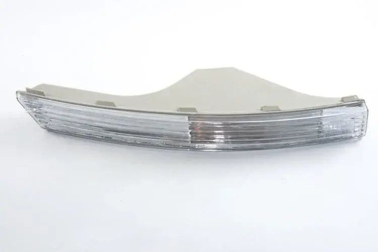 FEU CLIGNOTANT G BLANC PASSAT B7 3C    3C0953041L