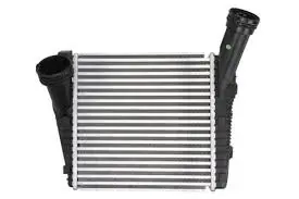 RADIATEUR TURBO TOUAREG  7P0145804A 7L6145804  7P0145804B 7L6145804A