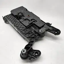 SUPPORTE BATTERIE GOLF7 -5Q0915331